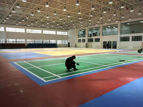 伊春乌马河体育馆.jpg